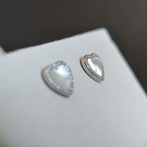 Серебряные серьги с перламутром Серебряные серьги с перламутром