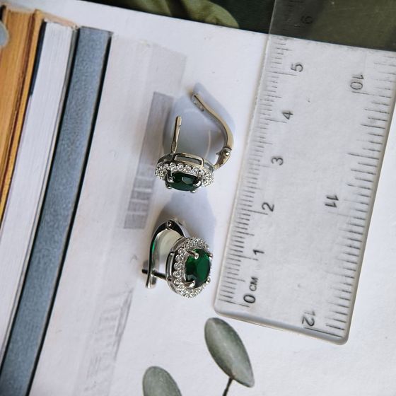 Серебряные серьги с изумрудом nano 3.982ct