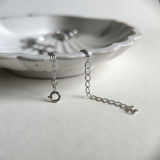 Серебряное колье с фианитами