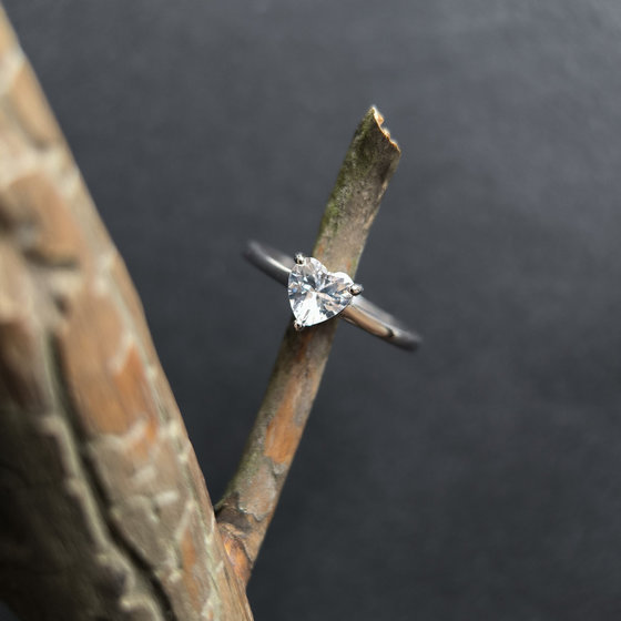 Серебряное кольцо с фианитами