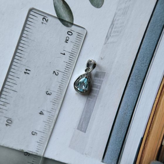 Серебряная подвеска с топазом 0.93ct