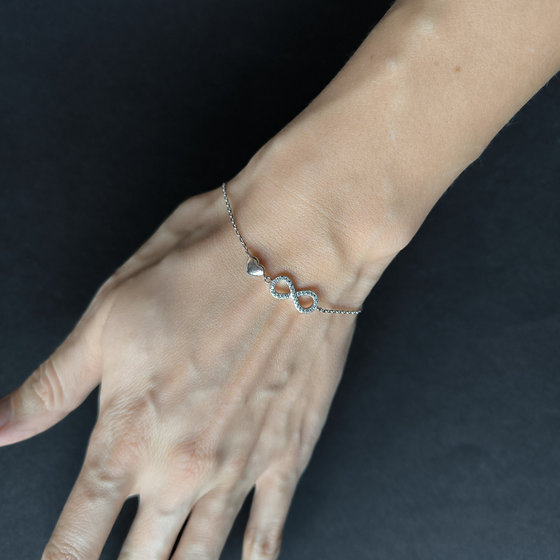 Серебряный браслет с фианитами