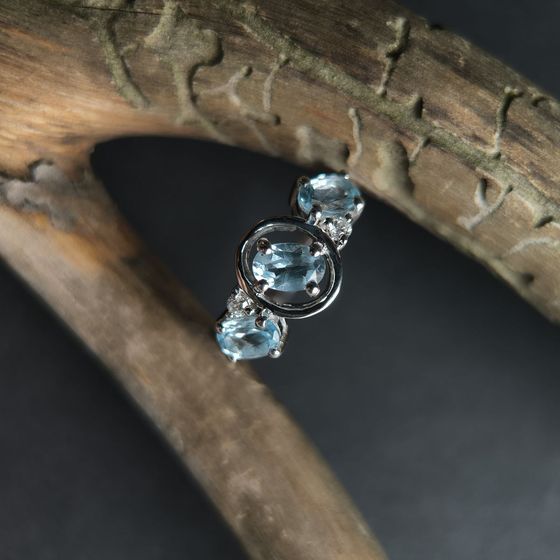 Серебряное кольцо с топазом 1.707ct