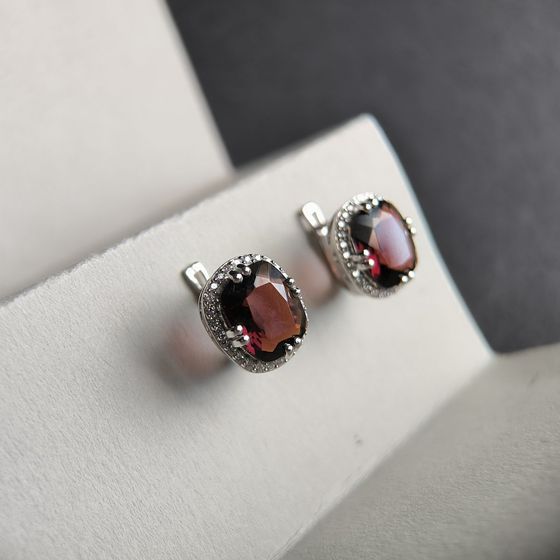 Серебряные серьги с гранатом 9.34ct