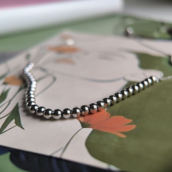 Серебряное колье без камней