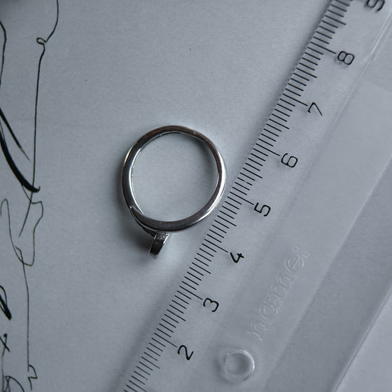 Серебряное кольцо без камней