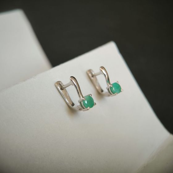 Серебряные серьги с изумрудом 0.8ct