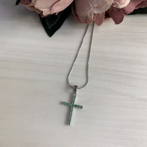Серебряный крестик с изумрудом 0.72ct