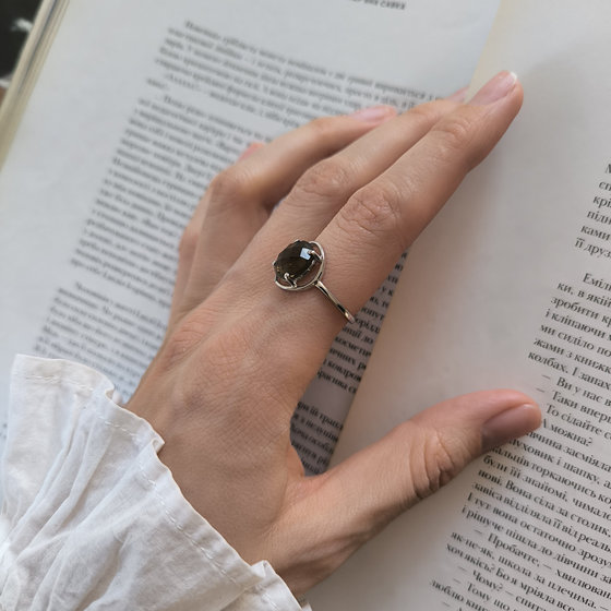 Серебряное кольцо с раухтопазом (дымчатым кварцем) 3.425ct