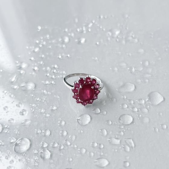 Серебряное кольцо с рубином 5.59ct