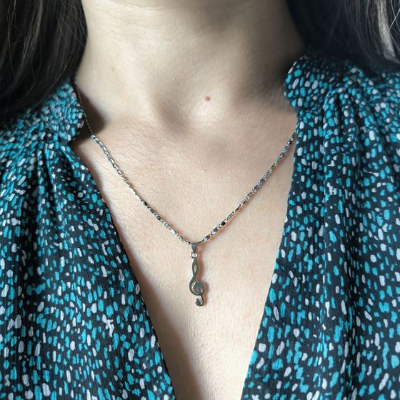 Серебряная подвеска без камней