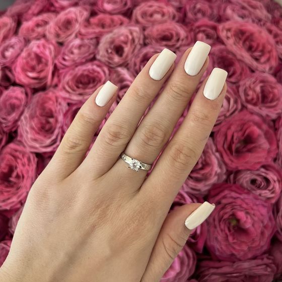Золотое кольцо с фианитами 0.2ct