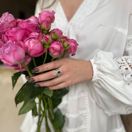 Серебряное кольцо с фианитами