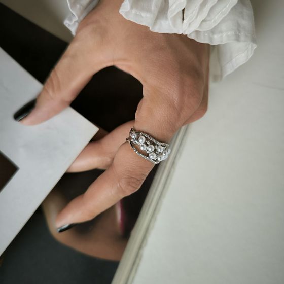Серебряное кольцо с жемчугом 2.5ct