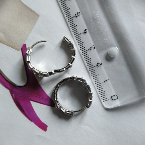 Серебряные серьги с фианитами