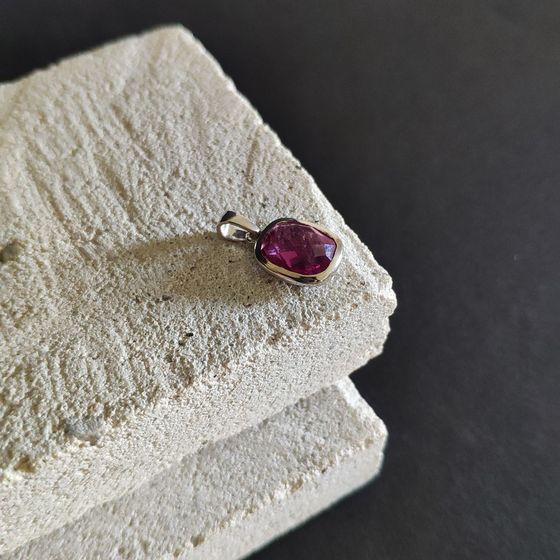 Серебряная подвеска с александритом 4.25ct