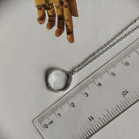 Серебряное колье с фианитами