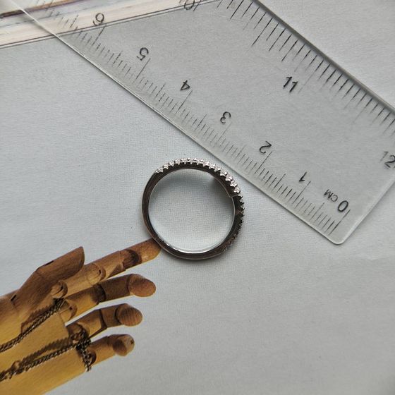 Серебряное кольцо с фианитами