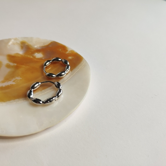 Серебряные серьги без камней Серебряные серьги без камней