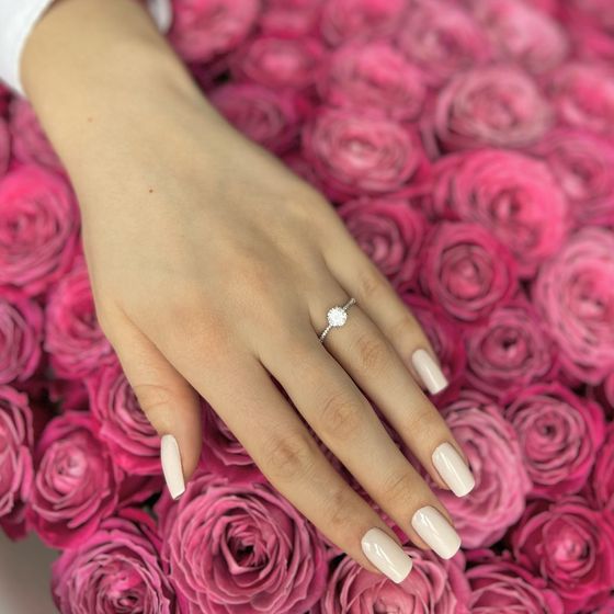 Серебряное кольцо с фианитами