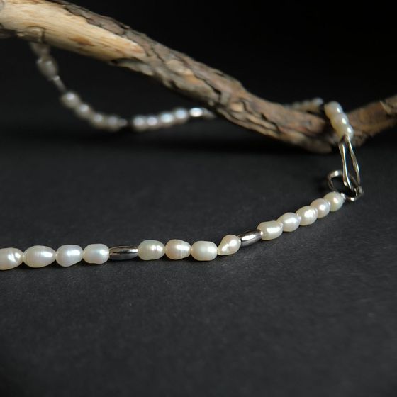 Серебряное колье с жемчугом барочным