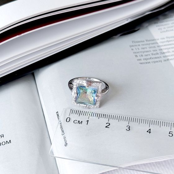 Серебряное кольцо с мистик топазом 3.975ct