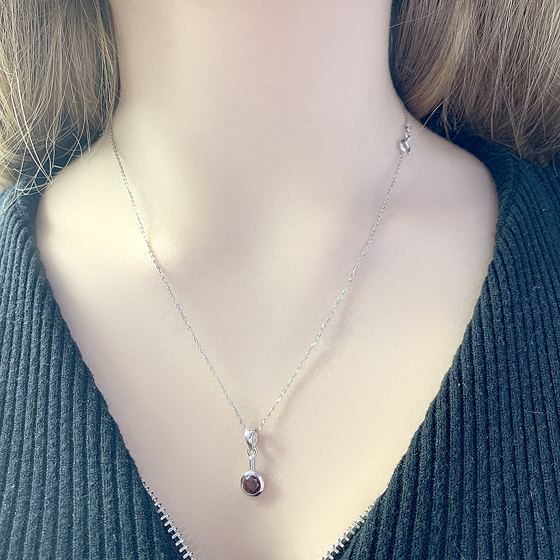 Серебряная подвеска с гранатом 0.942ct