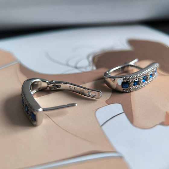 Серебряные серьги с сапфиром nano 1.187ct