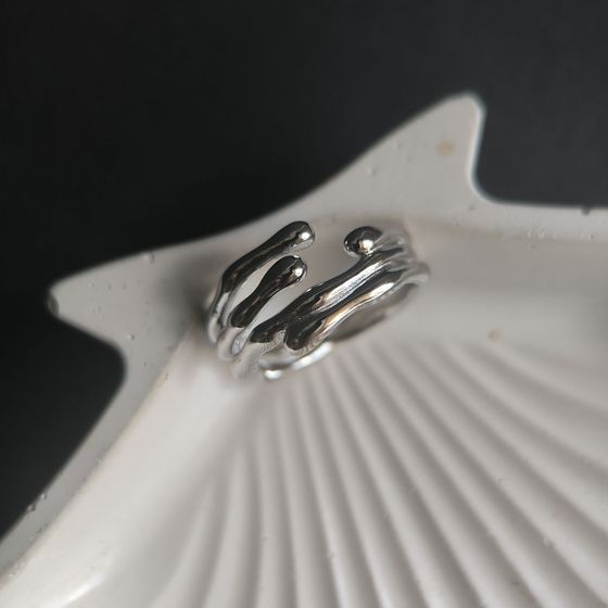 Серебряное кольцо без камней