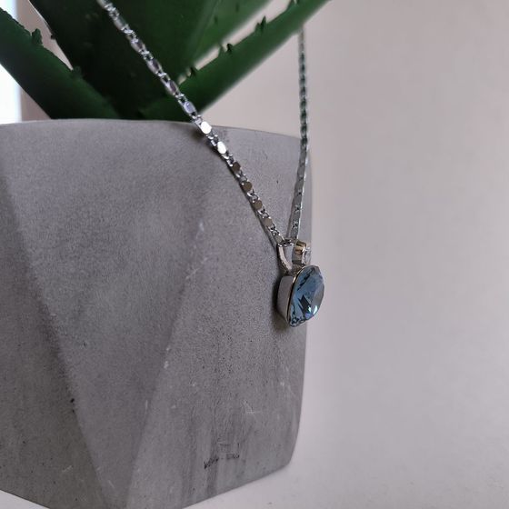 Серебряная подвеска с фианитами Серебряная подвеска с фианитами