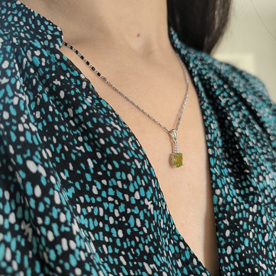 Серебряная подвеска с хризолітом 1.755ct