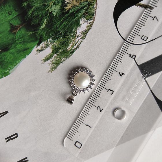 Серебряная подвеска с жемчугом, фианитами