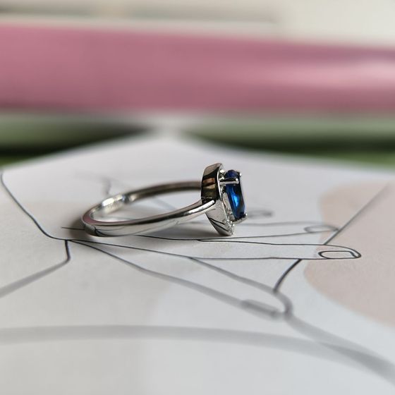Серебряное кольцо с сапфиром nano 0.588ct