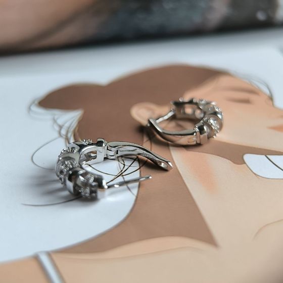 Серебряные серьги с фианитами Серебряные серьги с фианитами