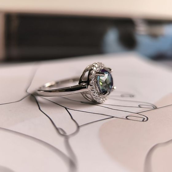 Серебряное кольцо с мистик топазом 2.354ct