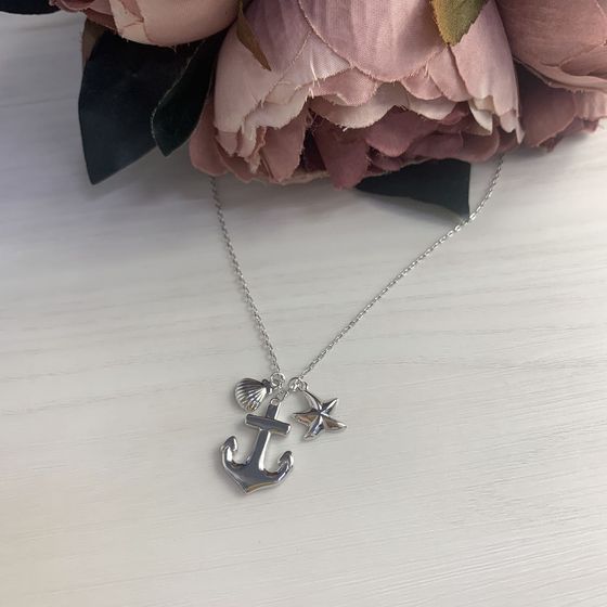 Серебряное колье без камней