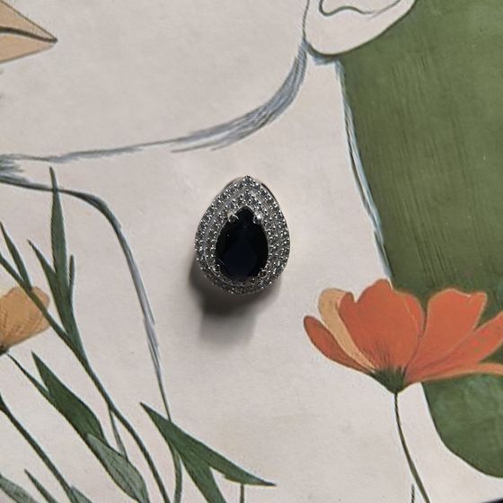 Серебряная подвеска с сапфиром nano 2.221ct, фианитами