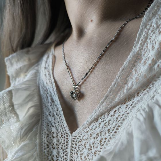 Серебряная подвеска с фианитами