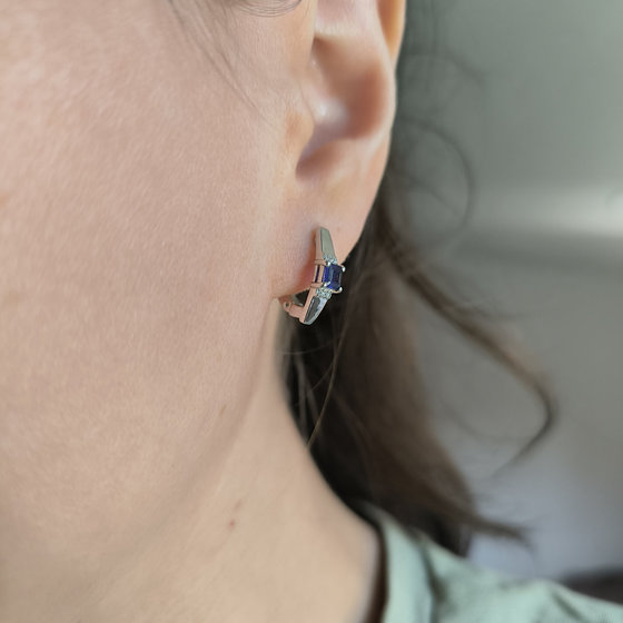 Серебряные серьги с сапфиром 0.889ct, фианитами