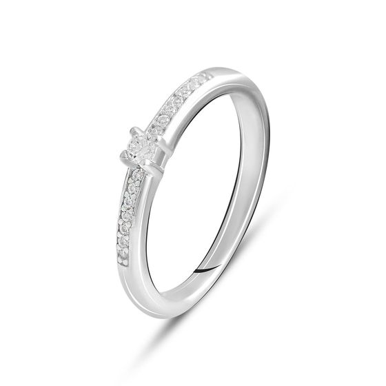 Серебряное кольцо с фианитами