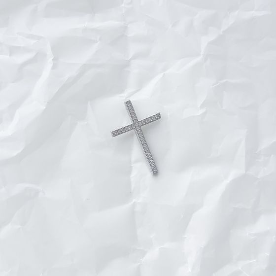 Серебряный крестик с фианитами