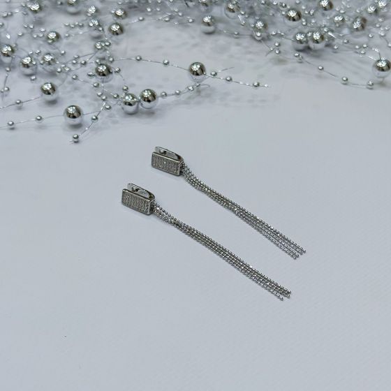 Серебряные серьги с фианитами