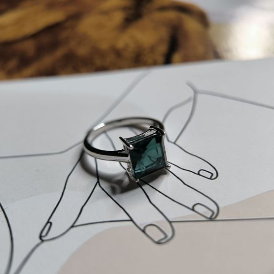 Серебряное кольцо с топазом Лондон Блю 1.975ct