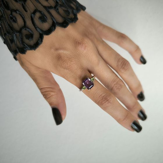 Серебряное кольцо с аметистом 2.558ct,