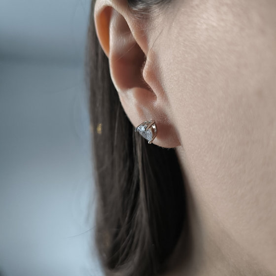 Серебряные серьги с фианитами