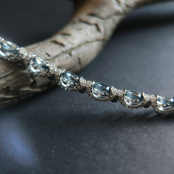 Серебряный браслет с топазом Лондон Блю 8.502ct