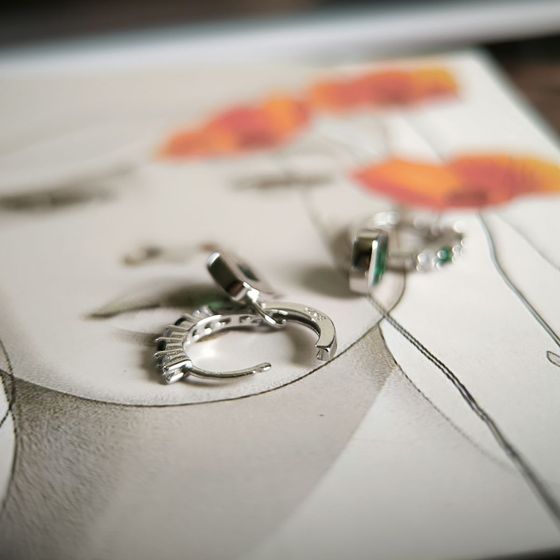 Серебряные серьги с фианитами