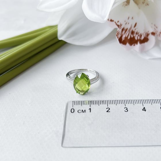 Серебряное кольцо с хризолітом 5.36ct
