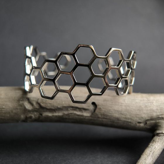 Серебряный браслет без камней