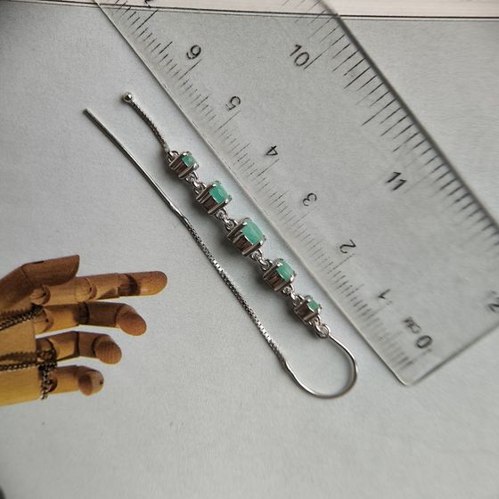 Серебряные серьги с изумрудом 2.447ct